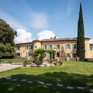 Château Les Crostes Lodge
