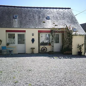 Le Petit Masion Appartement Glomel